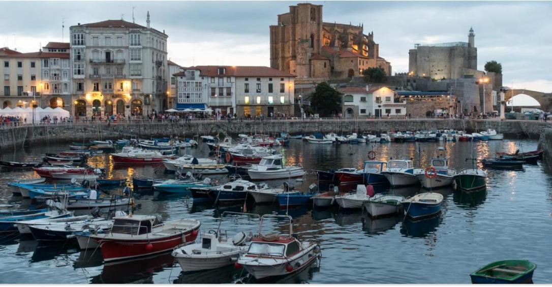 Jmca Hotel Castro Urdiales Bagian luar foto